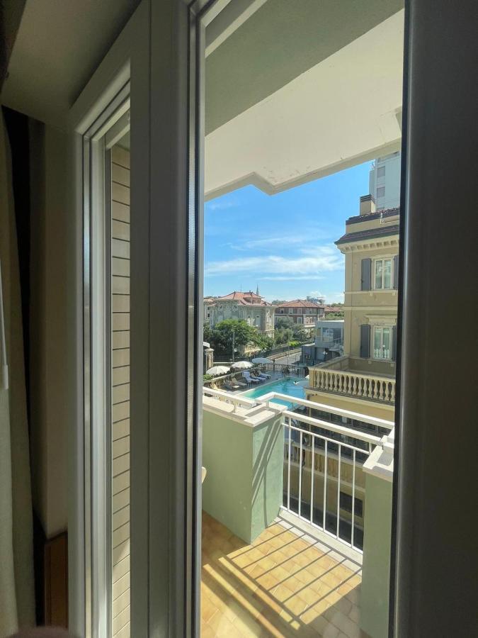 Hotel Metropol Pesaro Kültér fotó